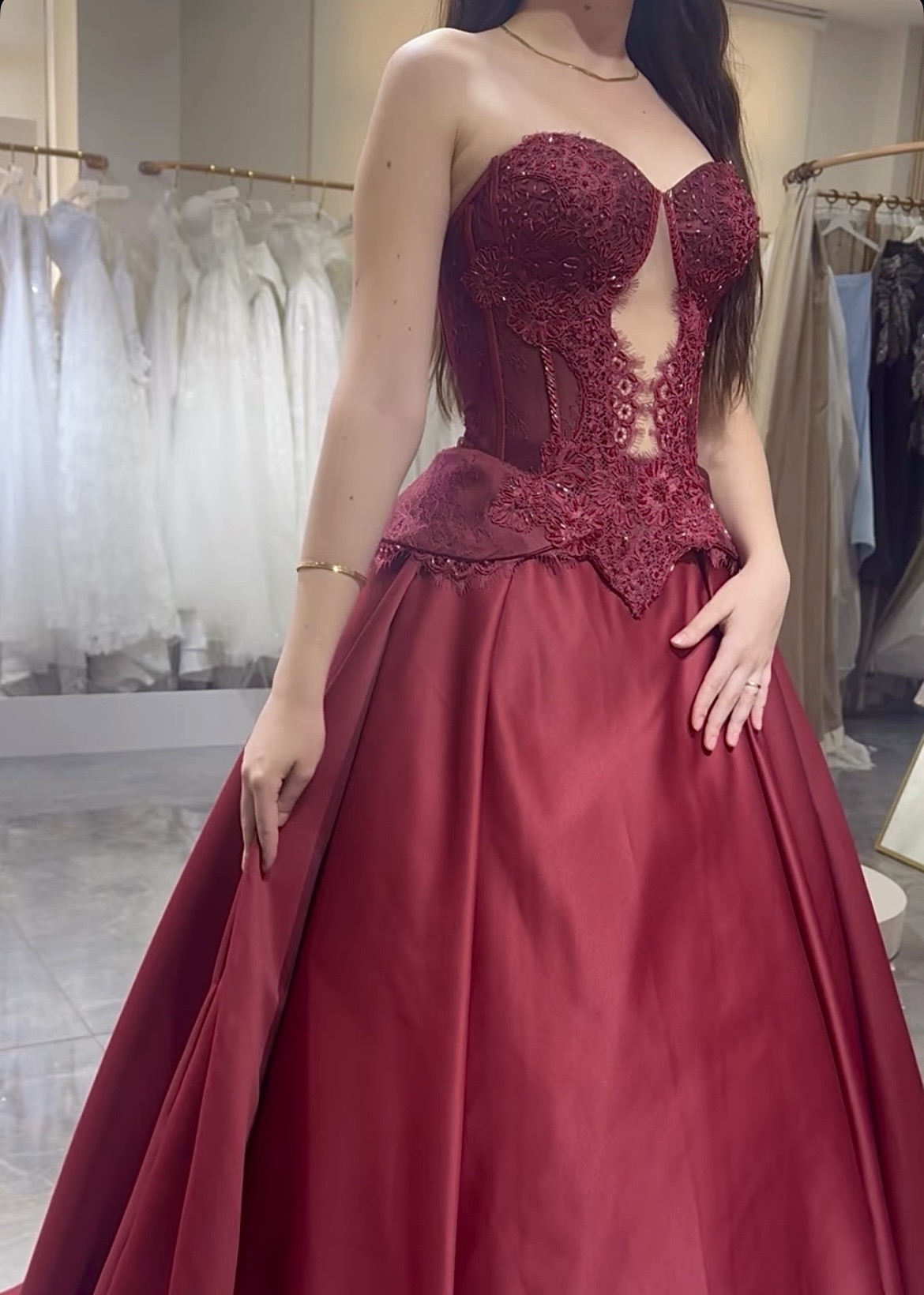 Nihal Yazar Moda - Bursa Kiralık Gelinlik